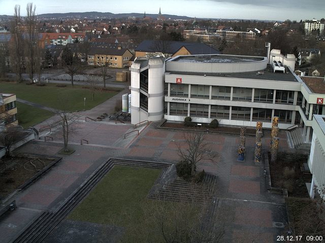 Foto der Webcam: Verwaltungsgebäude, Innenhof mit Audimax, Hörsaal-Gebäude 1