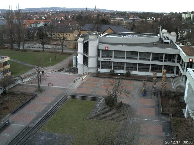 Foto der Webcam: Verwaltungsgebäude, Innenhof mit Audimax, Hörsaal-Gebäude 1