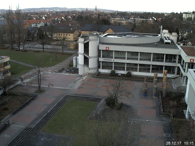 Foto der Webcam: Verwaltungsgebäude, Innenhof mit Audimax, Hörsaal-Gebäude 1