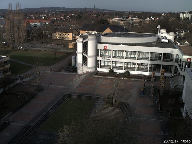 Foto der Webcam: Verwaltungsgebäude, Innenhof mit Audimax, Hörsaal-Gebäude 1