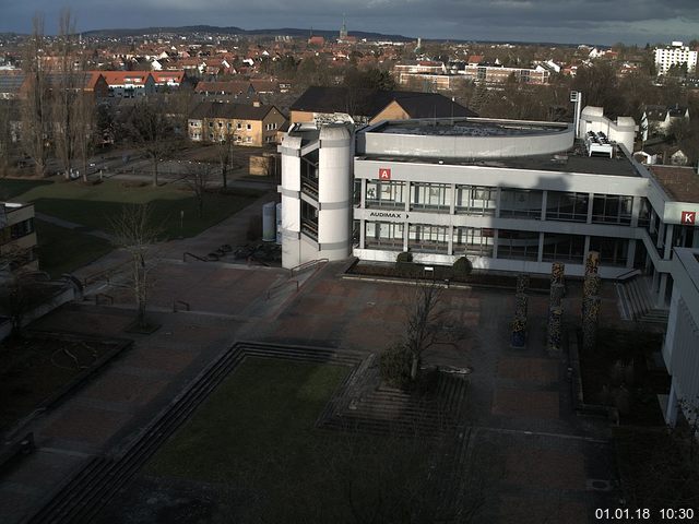 Foto der Webcam: Verwaltungsgeb&auml;ude, Innenhof mit Audimax, H&ouml;rsaal-Geb&auml;ude 1