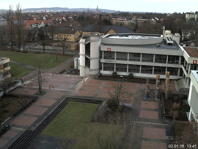 Foto der Webcam: Verwaltungsgebäude, Innenhof mit Audimax, Hörsaal-Gebäude 1