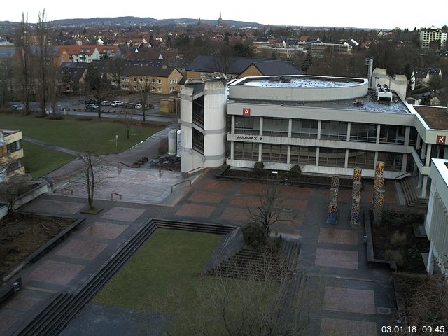 Foto der Webcam: Verwaltungsgebäude, Innenhof mit Audimax, Hörsaal-Gebäude 1