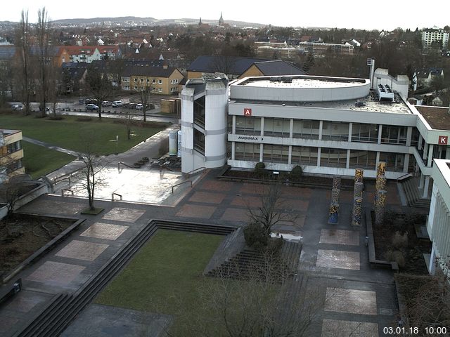 Foto der Webcam: Verwaltungsgebäude, Innenhof mit Audimax, Hörsaal-Gebäude 1