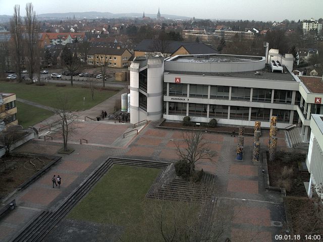 Foto der Webcam: Verwaltungsgebäude, Innenhof mit Audimax, Hörsaal-Gebäude 1