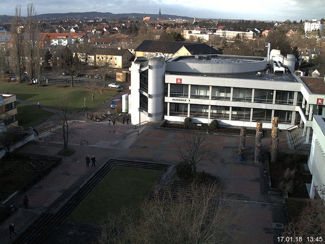 Foto der Webcam: Verwaltungsgebäude, Innenhof mit Audimax, Hörsaal-Gebäude 1