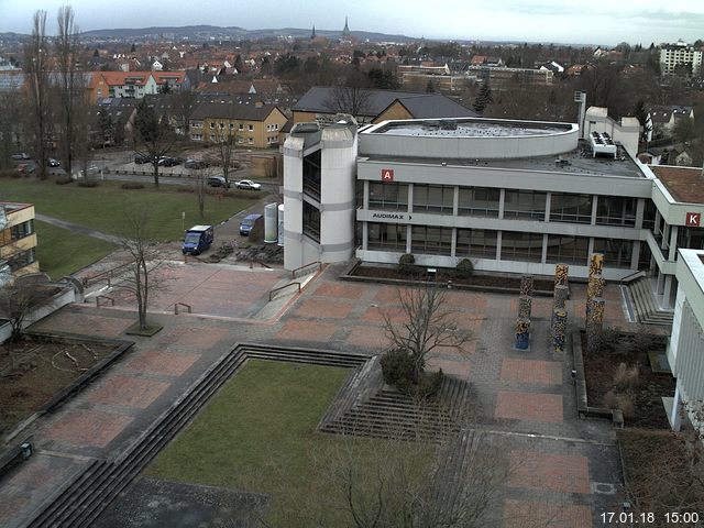 Foto der Webcam: Verwaltungsgebäude, Innenhof mit Audimax, Hörsaal-Gebäude 1