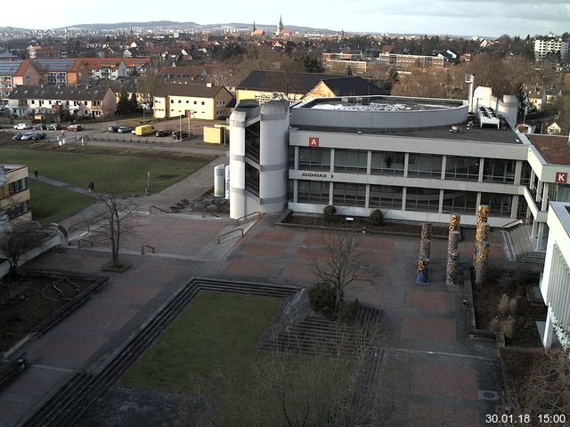 Foto der Webcam: Verwaltungsgeb&auml;ude, Innenhof mit Audimax, H&ouml;rsaal-Geb&auml;ude 1