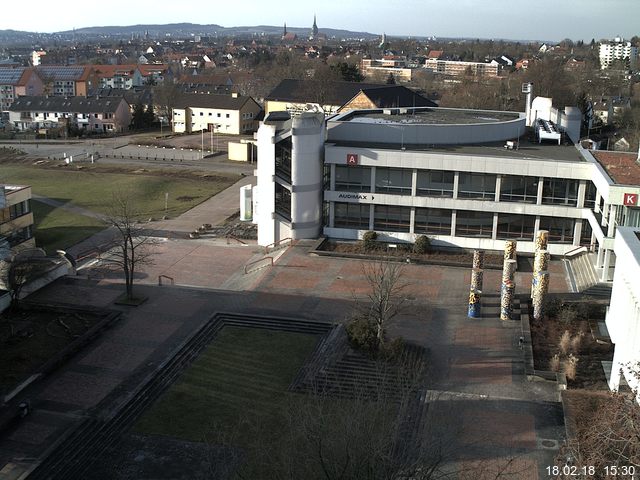 Foto der Webcam: Verwaltungsgeb&auml;ude, Innenhof mit Audimax, H&ouml;rsaal-Geb&auml;ude 1