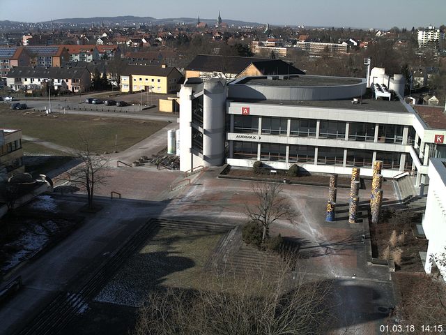 Foto der Webcam: Verwaltungsgebäude, Innenhof mit Audimax, Hörsaal-Gebäude 1