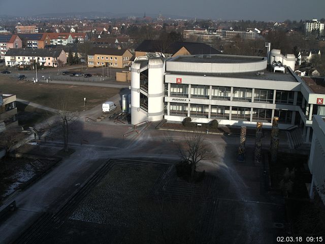 Foto der Webcam: Verwaltungsgebäude, Innenhof mit Audimax, Hörsaal-Gebäude 1