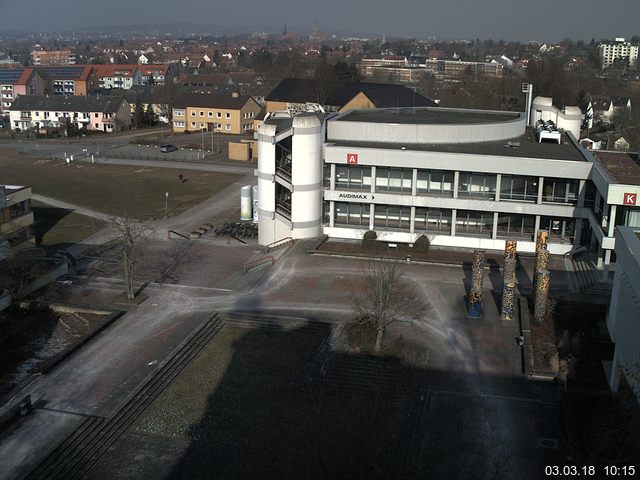 Foto der Webcam: Verwaltungsgebäude, Innenhof mit Audimax, Hörsaal-Gebäude 1