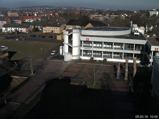 Foto der Webcam: Verwaltungsgebäude, Innenhof mit Audimax, Hörsaal-Gebäude 1