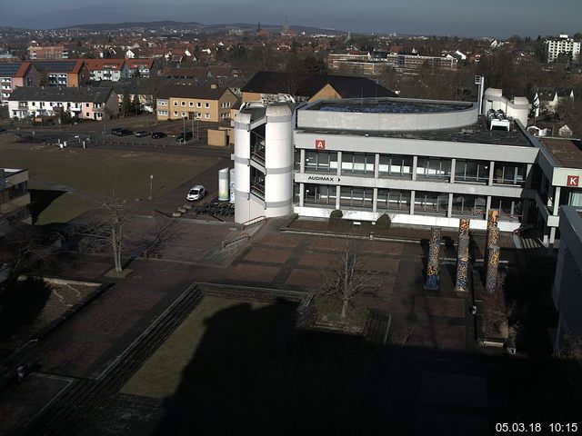 Foto der Webcam: Verwaltungsgebäude, Innenhof mit Audimax, Hörsaal-Gebäude 1