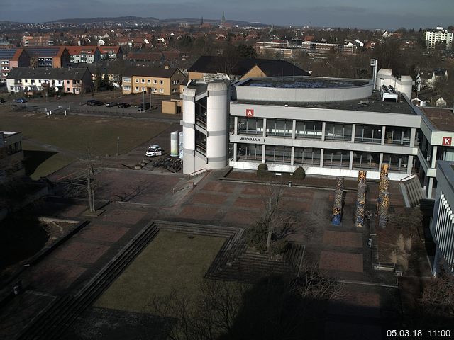 Foto der Webcam: Verwaltungsgebäude, Innenhof mit Audimax, Hörsaal-Gebäude 1