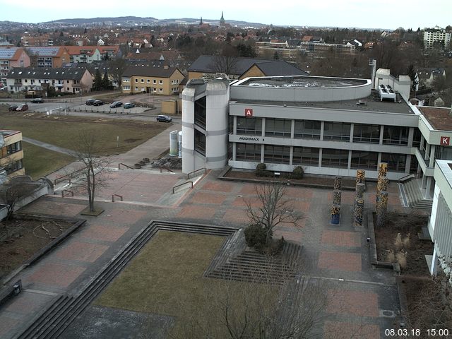 Foto der Webcam: Verwaltungsgebäude, Innenhof mit Audimax, Hörsaal-Gebäude 1