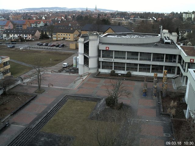Foto der Webcam: Verwaltungsgeb&auml;ude, Innenhof mit Audimax, H&ouml;rsaal-Geb&auml;ude 1