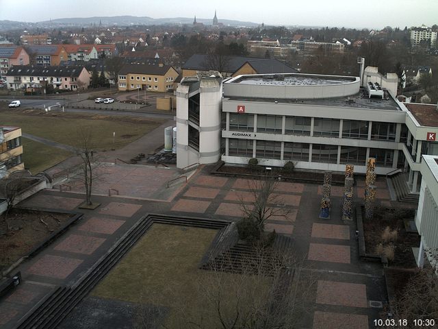 Foto der Webcam: Verwaltungsgeb&auml;ude, Innenhof mit Audimax, H&ouml;rsaal-Geb&auml;ude 1
