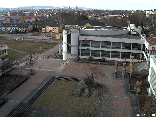 Foto der Webcam: Verwaltungsgeb&auml;ude, Innenhof mit Audimax, H&ouml;rsaal-Geb&auml;ude 1