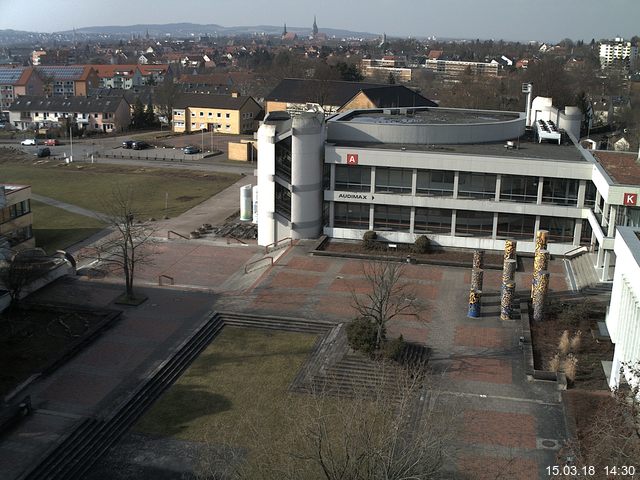 Foto der Webcam: Verwaltungsgeb&auml;ude, Innenhof mit Audimax, H&ouml;rsaal-Geb&auml;ude 1