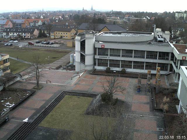Foto der Webcam: Verwaltungsgeb&auml;ude, Innenhof mit Audimax, H&ouml;rsaal-Geb&auml;ude 1