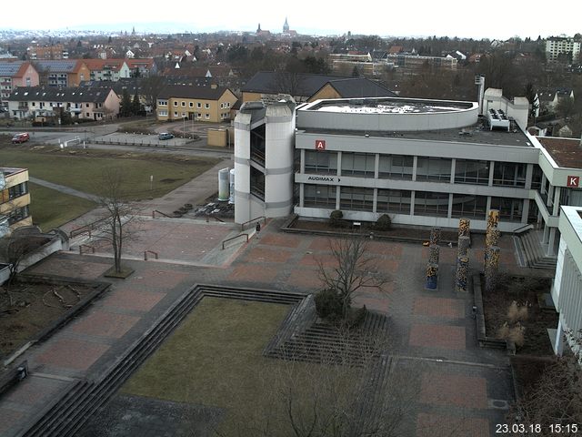 Foto der Webcam: Verwaltungsgeb&auml;ude, Innenhof mit Audimax, H&ouml;rsaal-Geb&auml;ude 1