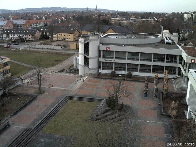 Foto der Webcam: Verwaltungsgeb&auml;ude, Innenhof mit Audimax, H&ouml;rsaal-Geb&auml;ude 1