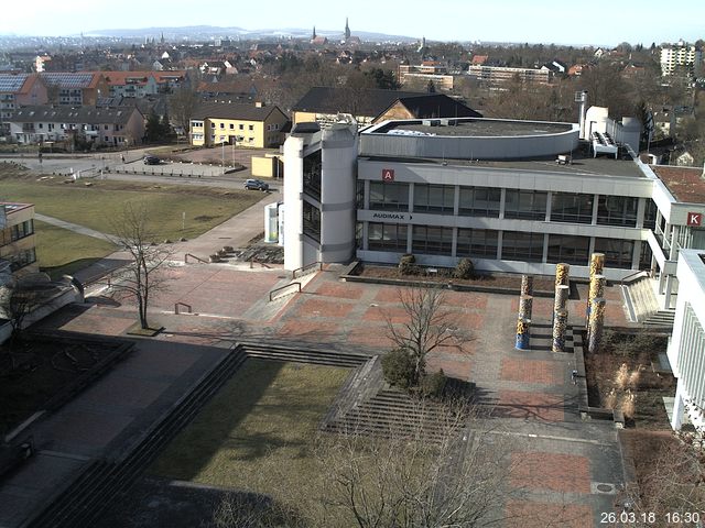 Foto der Webcam: Verwaltungsgeb&auml;ude, Innenhof mit Audimax, H&ouml;rsaal-Geb&auml;ude 1