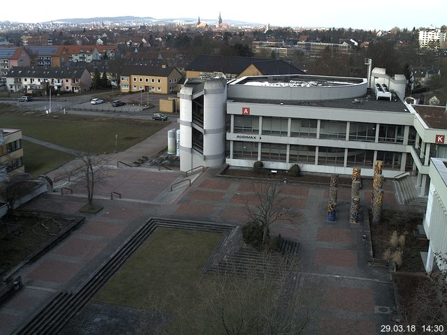Foto der Webcam: Verwaltungsgeb&auml;ude, Innenhof mit Audimax, H&ouml;rsaal-Geb&auml;ude 1