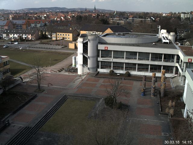 Foto der Webcam: Verwaltungsgebäude, Innenhof mit Audimax, Hörsaal-Gebäude 1