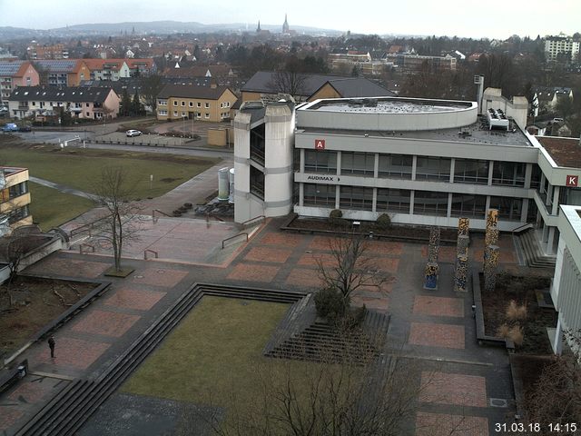 Foto der Webcam: Verwaltungsgebäude, Innenhof mit Audimax, Hörsaal-Gebäude 1