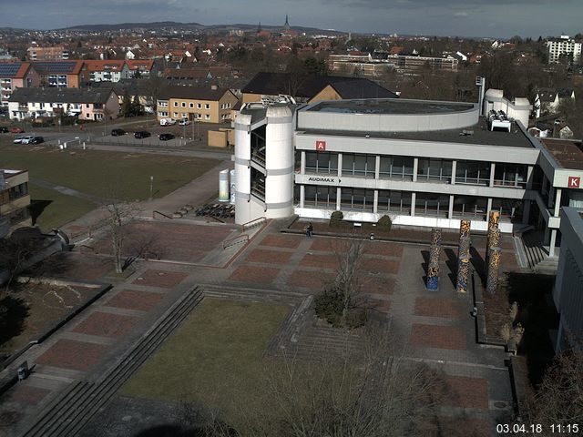 Foto der Webcam: Verwaltungsgebäude, Innenhof mit Audimax, Hörsaal-Gebäude 1