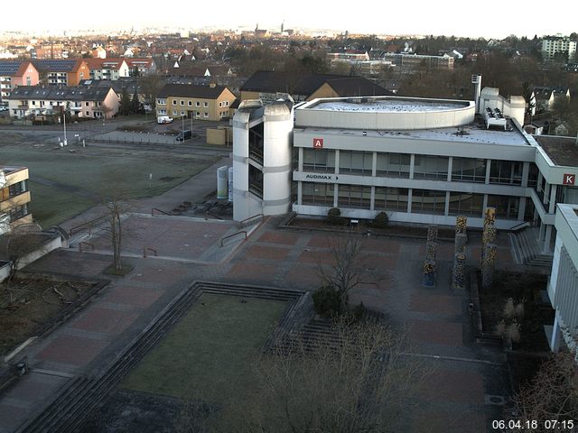 Foto der Webcam: Verwaltungsgeb&auml;ude, Innenhof mit Audimax, H&ouml;rsaal-Geb&auml;ude 1