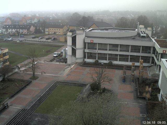 Foto der Webcam: Verwaltungsgebäude, Innenhof mit Audimax, Hörsaal-Gebäude 1