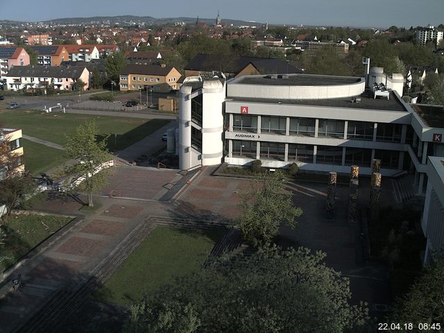 Foto der Webcam: Verwaltungsgebäude, Innenhof mit Audimax, Hörsaal-Gebäude 1