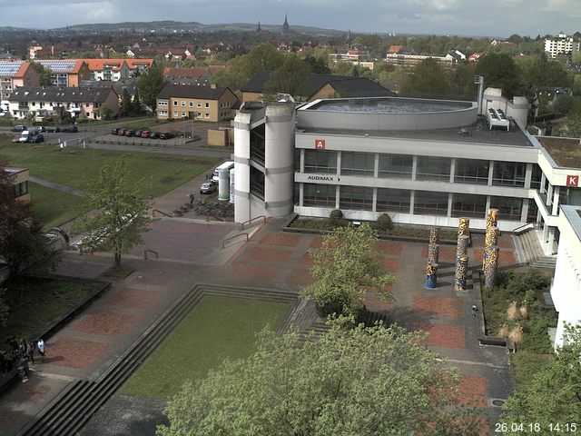 Foto der Webcam: Verwaltungsgebäude, Innenhof mit Audimax, Hörsaal-Gebäude 1