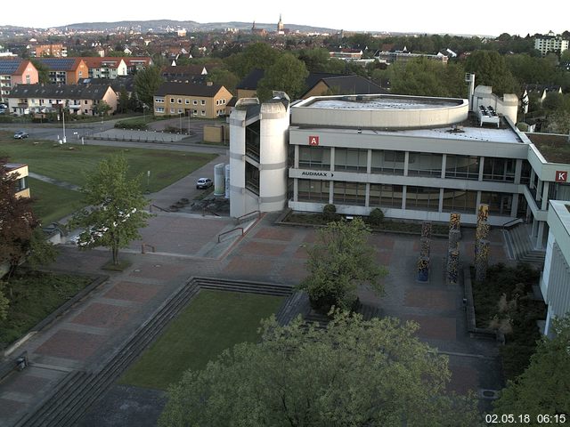 Foto der Webcam: Verwaltungsgebäude, Innenhof mit Audimax, Hörsaal-Gebäude 1