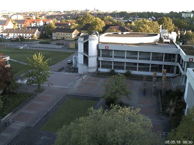 Foto der Webcam: Verwaltungsgeb&auml;ude, Innenhof mit Audimax, H&ouml;rsaal-Geb&auml;ude 1