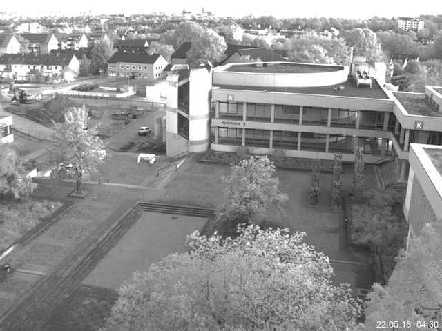 Foto der Webcam: Verwaltungsgebäude, Innenhof mit Audimax, Hörsaal-Gebäude 1