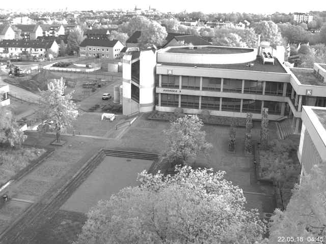 Foto der Webcam: Verwaltungsgebäude, Innenhof mit Audimax, Hörsaal-Gebäude 1