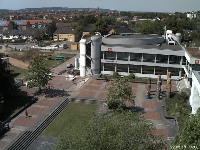 Foto der Webcam: Verwaltungsgebäude, Innenhof mit Audimax, Hörsaal-Gebäude 1