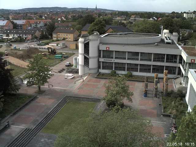 Foto der Webcam: Verwaltungsgebäude, Innenhof mit Audimax, Hörsaal-Gebäude 1