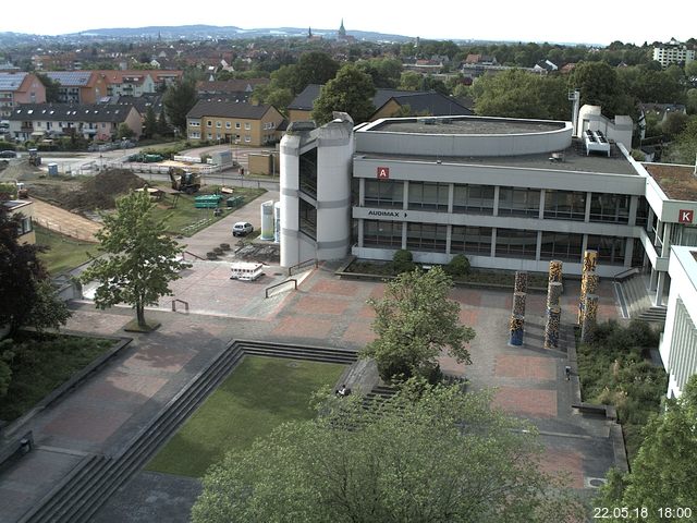 Foto der Webcam: Verwaltungsgebäude, Innenhof mit Audimax, Hörsaal-Gebäude 1