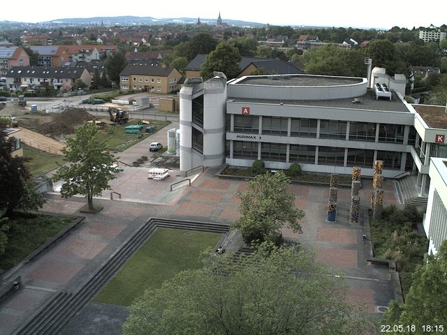 Foto der Webcam: Verwaltungsgebäude, Innenhof mit Audimax, Hörsaal-Gebäude 1