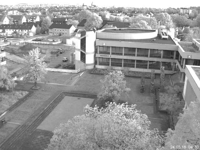 Foto der Webcam: Verwaltungsgebäude, Innenhof mit Audimax, Hörsaal-Gebäude 1