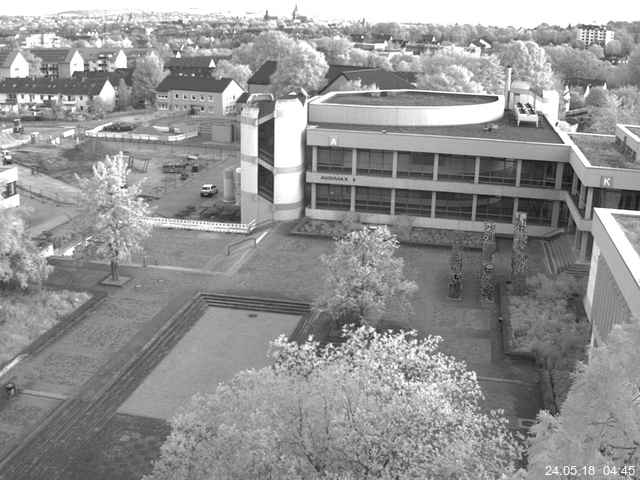 Foto der Webcam: Verwaltungsgebäude, Innenhof mit Audimax, Hörsaal-Gebäude 1