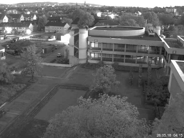 Foto der Webcam: Verwaltungsgebäude, Innenhof mit Audimax, Hörsaal-Gebäude 1