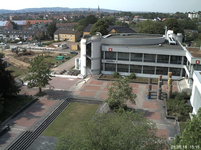 Foto der Webcam: Verwaltungsgebäude, Innenhof mit Audimax, Hörsaal-Gebäude 1