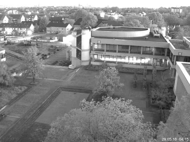 Foto der Webcam: Verwaltungsgebäude, Innenhof mit Audimax, Hörsaal-Gebäude 1