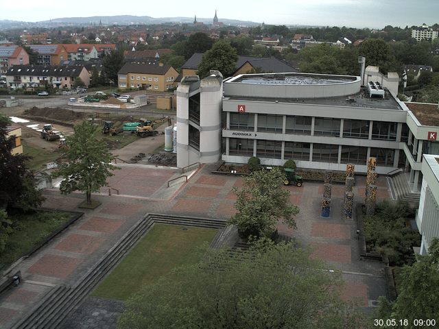 Foto der Webcam: Verwaltungsgebäude, Innenhof mit Audimax, Hörsaal-Gebäude 1